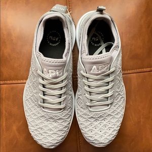 APL Women’s TechLoom Phantom